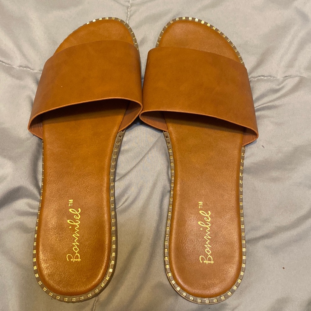 Boutique sandals